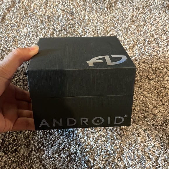 Watch - Picture 3 of 3